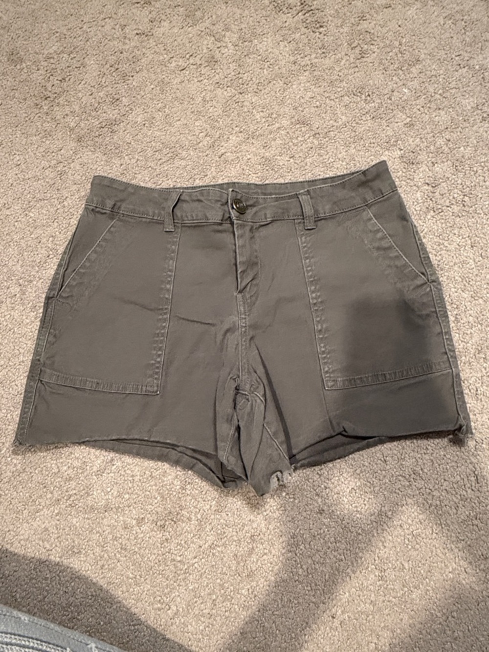 Natural Reflections Women's Cargo Shorts - Gray